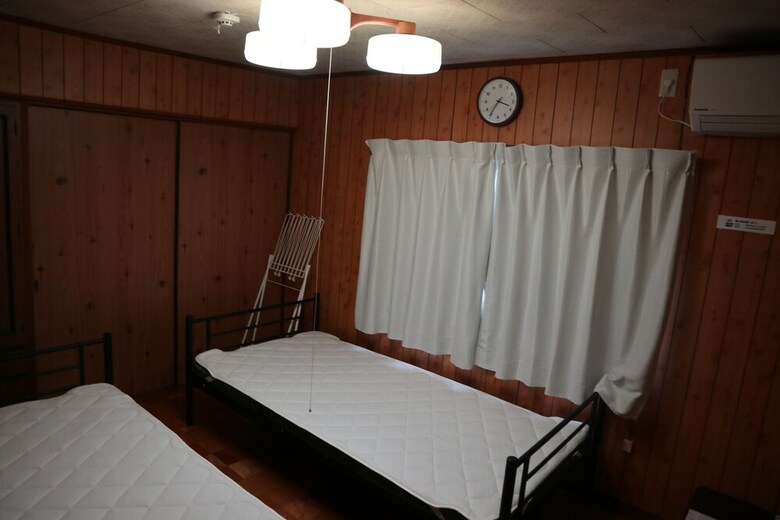 Hostal Tsushima Guest House - Hostel