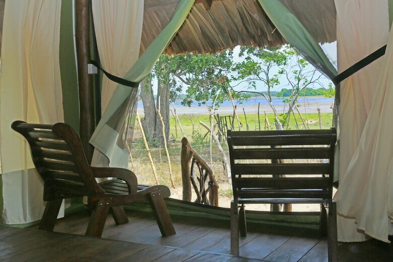 Bed & Breakfast Yala Lake View Cabanas
