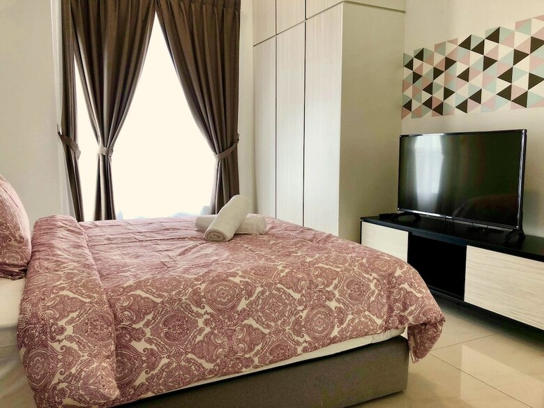Apartamentos Pinnacle Tower Johor Bahru