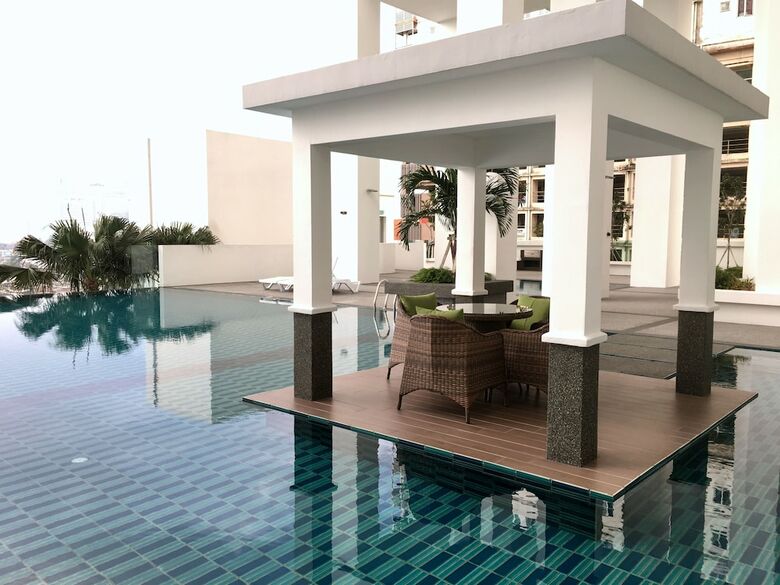 Apartamentos Pinnacle Tower Johor Bahru