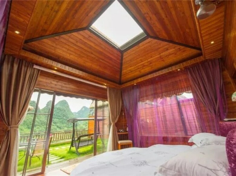 Hostal Bluesky Hotel & Resort