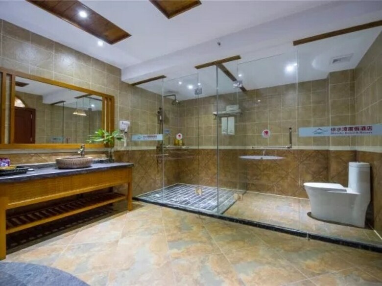 Hostal Bluesky Hotel & Resort