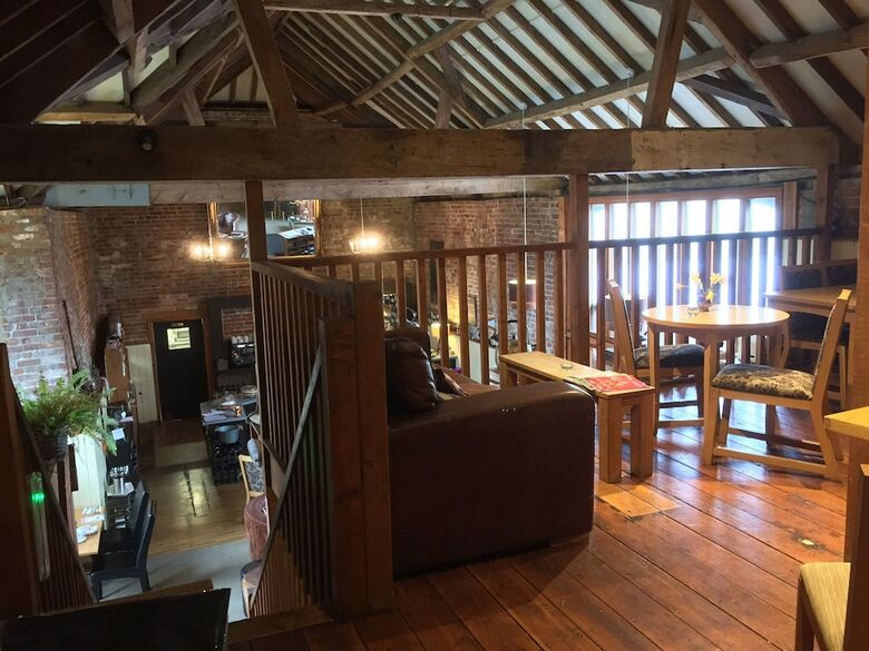 Posada Willow Barn Hotel & Restaurant