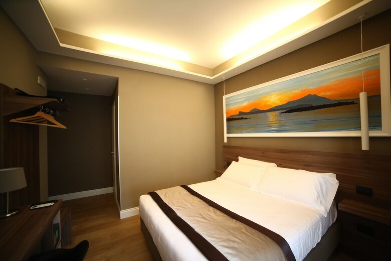 Hotel 7th Floor Suite