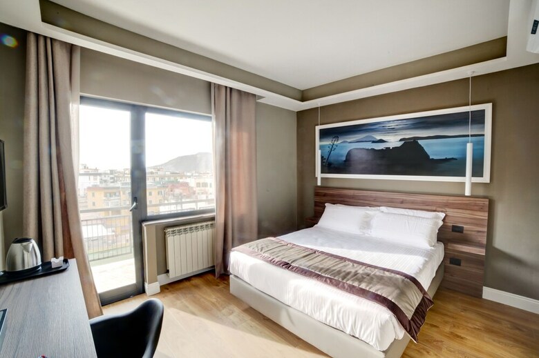 Hotel 7th Floor Suite