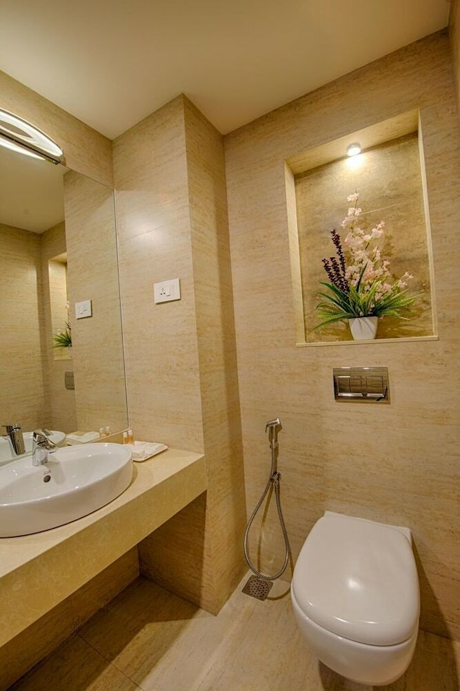 Hotel Chenthur Park