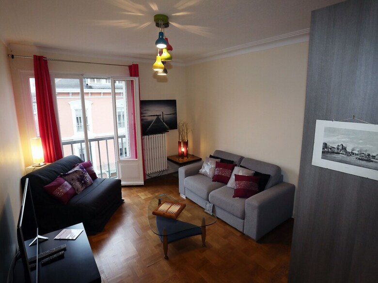 Apartamentos 1 Bedroom With Elevator In Downtown Annecy