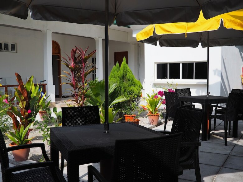 Hotel Equator Homestay