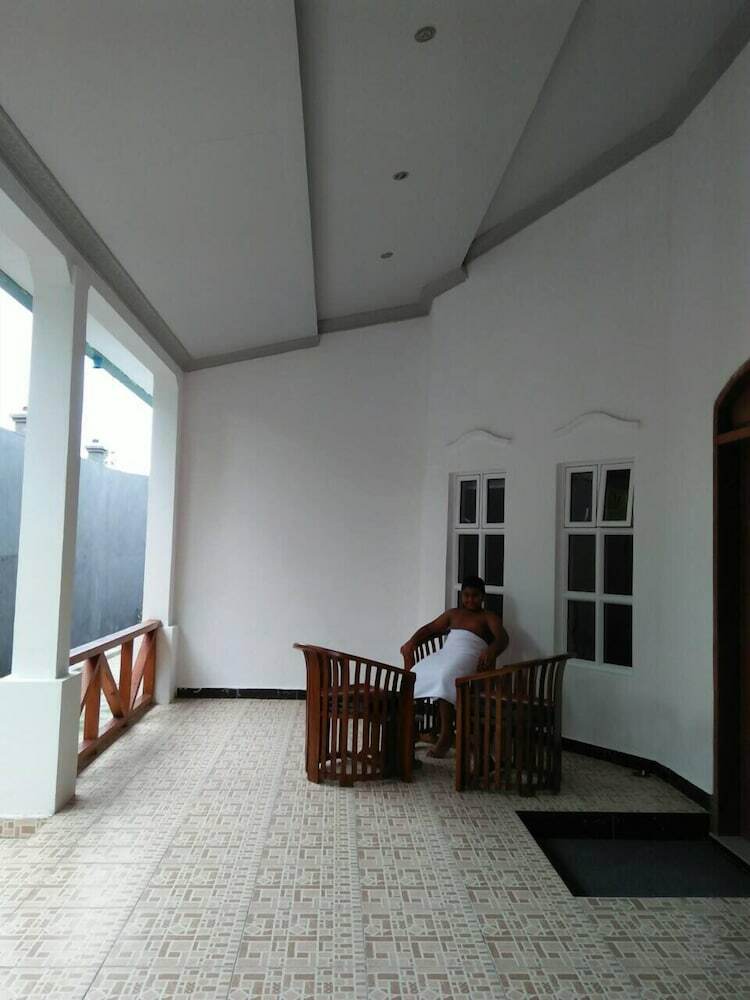 Hotel Equator Homestay
