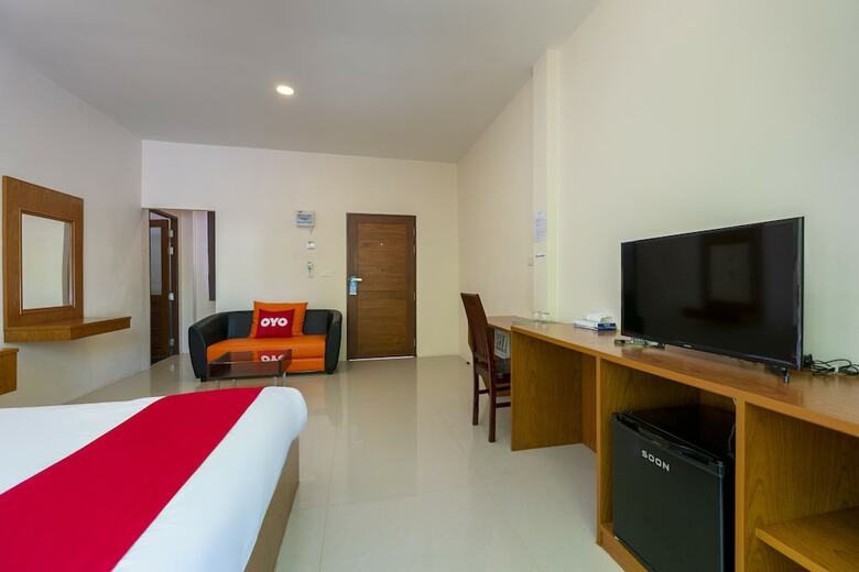 Oyo 665 Sj House Hotel