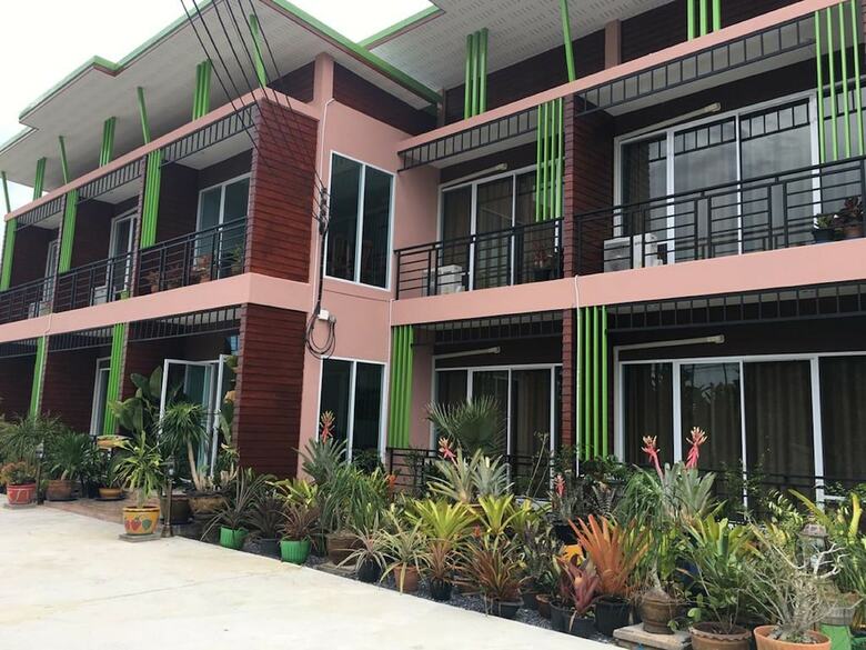 Hotel Baan Suan Punpaka Resort