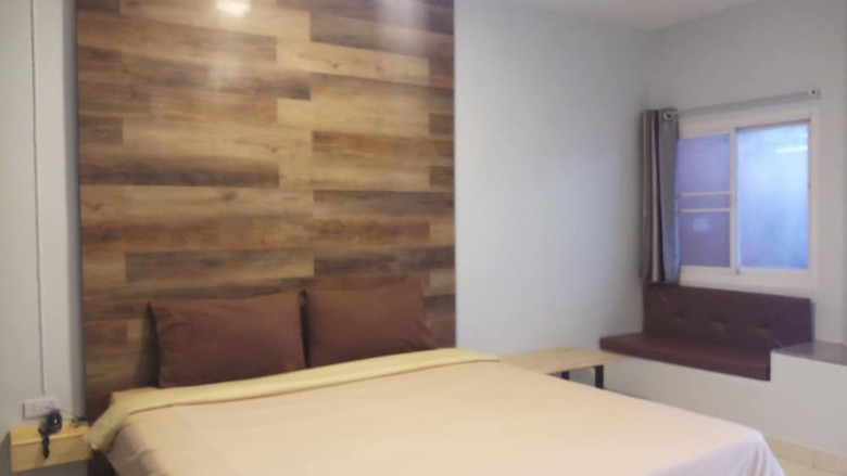 Hotel Ploy Resort