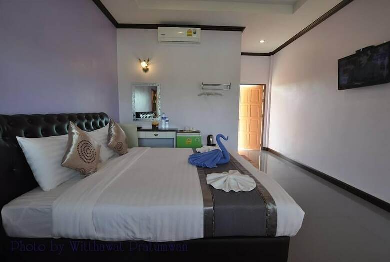 Hotel Naris Phuview Resort