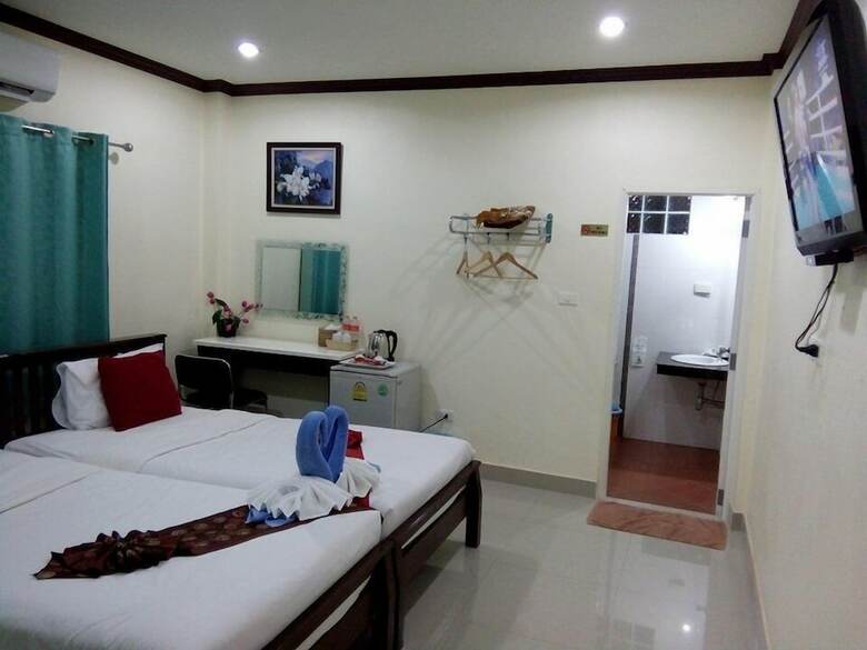 Hotel Naris Phuview Resort