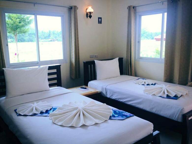 Hotel Naris Phuview Resort