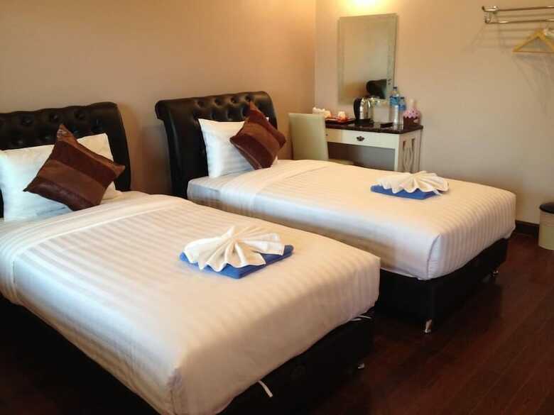 Hotel Naris Phuview Resort