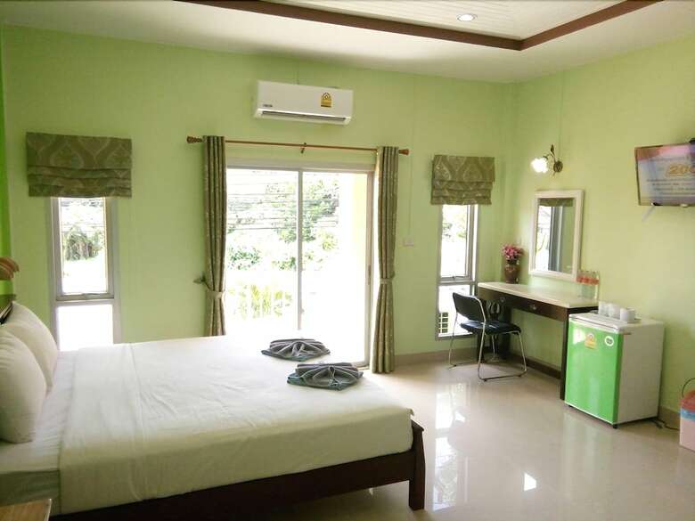 Hotel Naris Phuview Resort