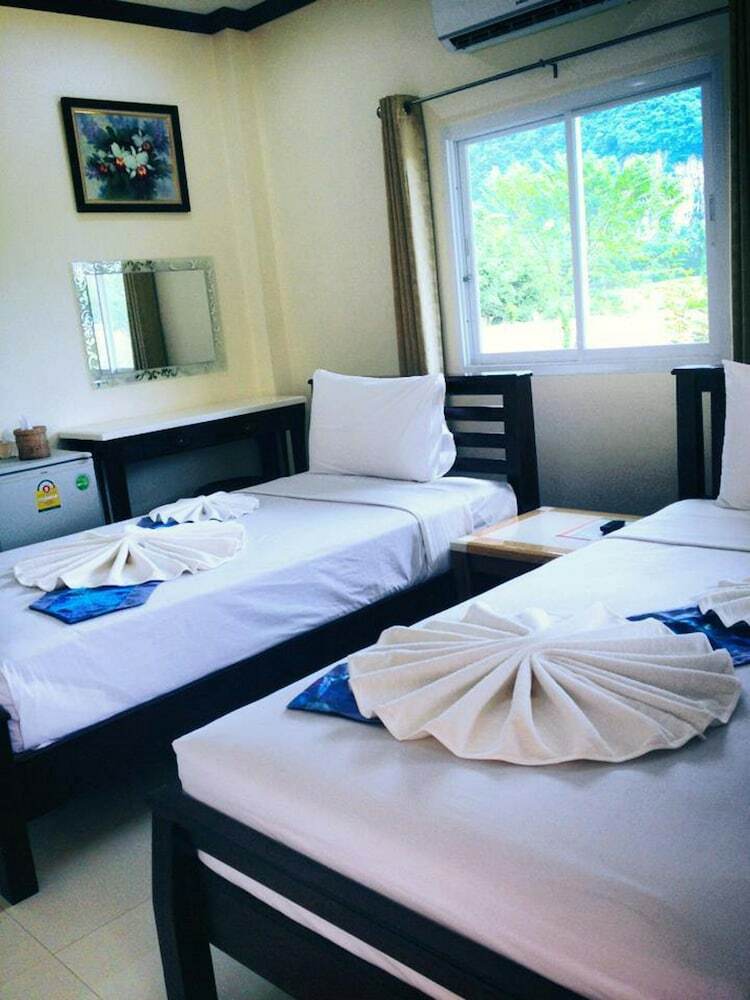 Hotel Naris Phuview Resort
