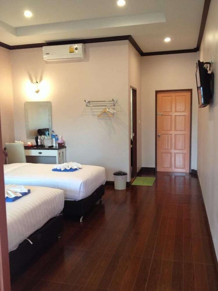 Hotel Naris Phuview Resort