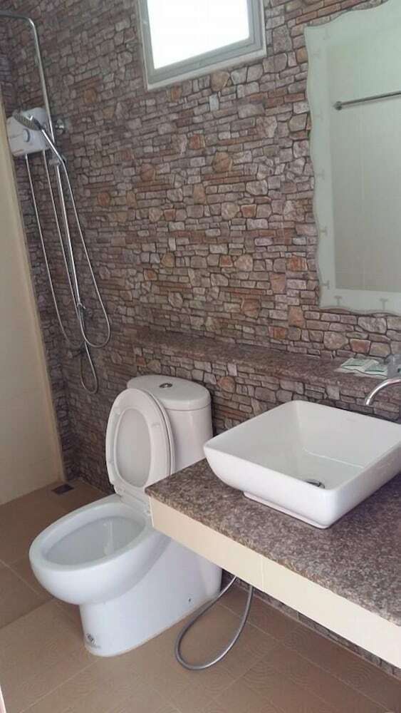 Hotel Naris Phuview Resort