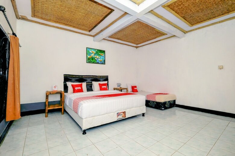Oyo 1835 Surya Mandalika Hotel