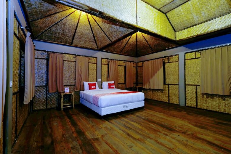 Oyo 1835 Surya Mandalika Hotel