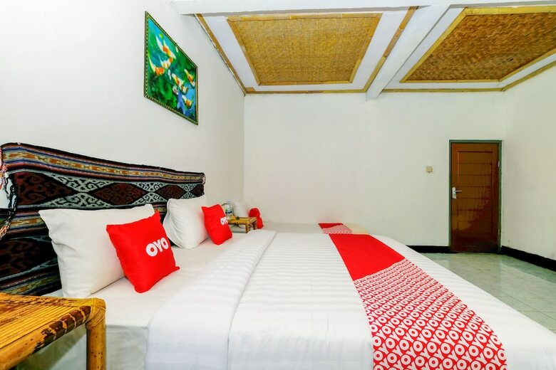 Oyo 1835 Surya Mandalika Hotel