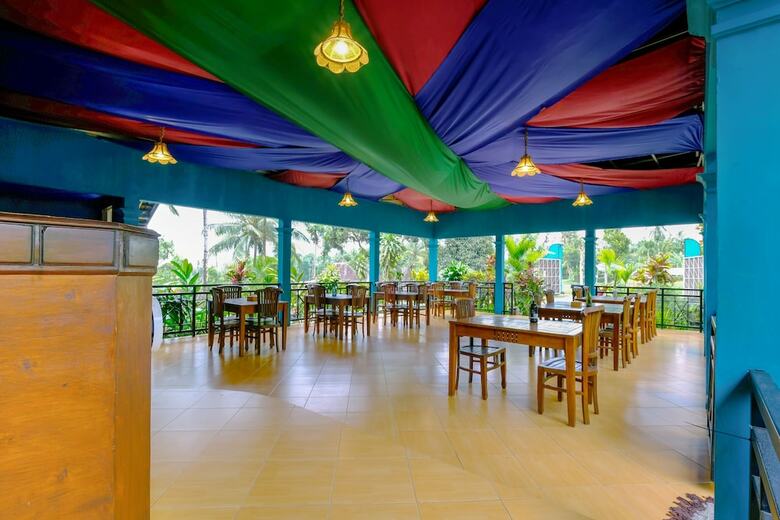 Oyo 1835 Surya Mandalika Hotel