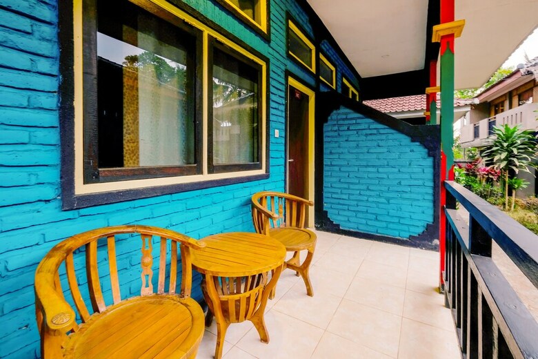 Oyo 1835 Surya Mandalika Hotel
