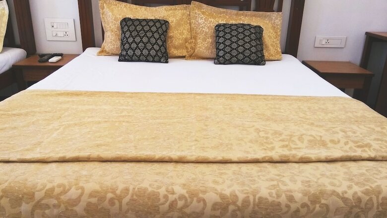 Carlton Hotel