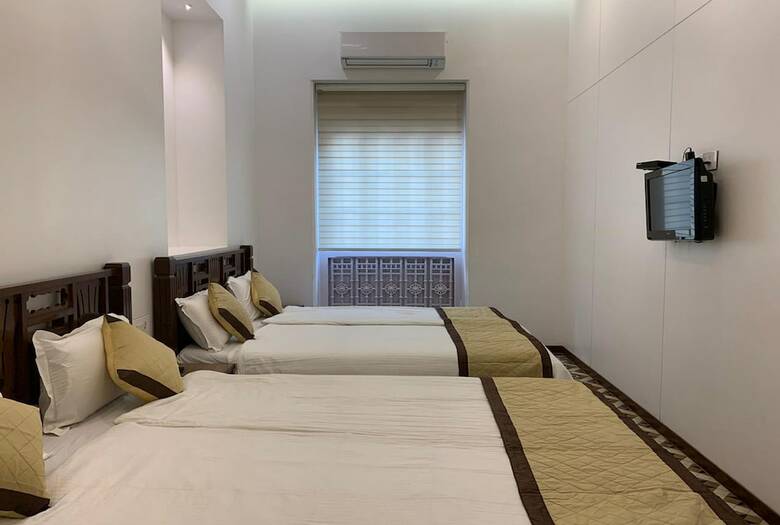 Carlton Hotel