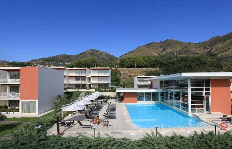 Residencia Sporting Club Resort