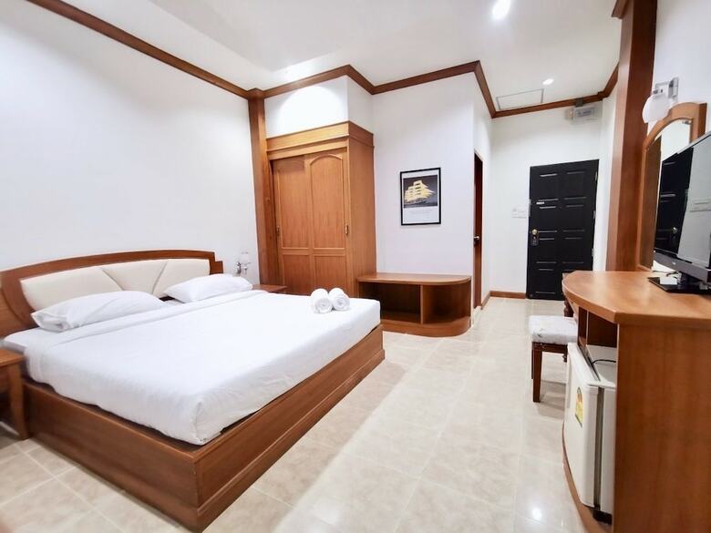 Chaleelay Hotel