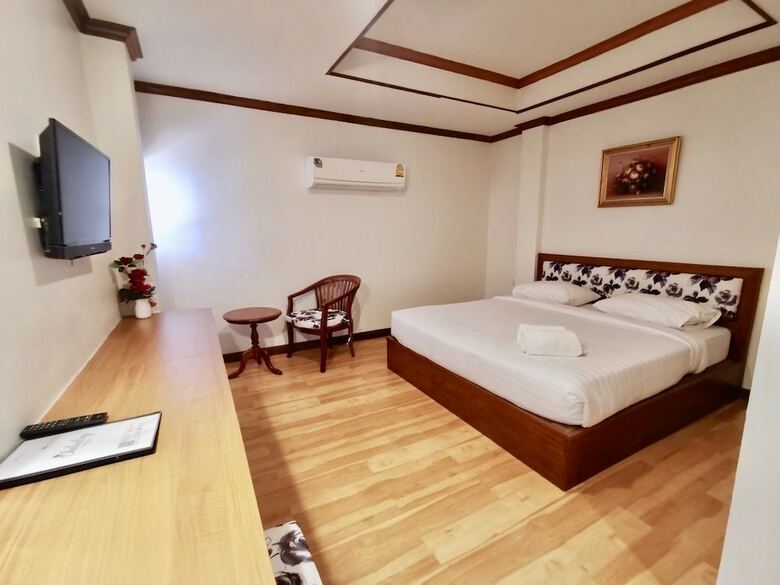 Chaleelay Hotel