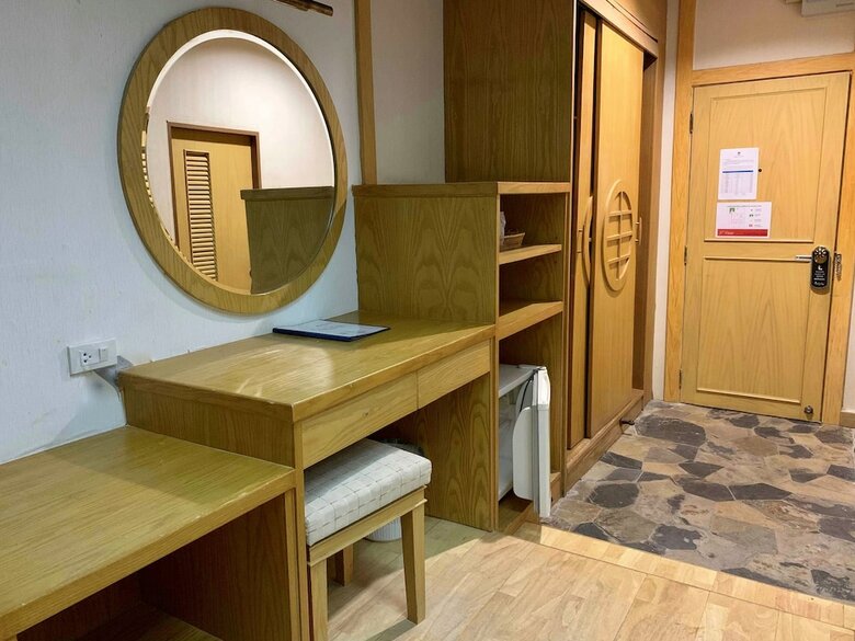 Chaleelay Hotel
