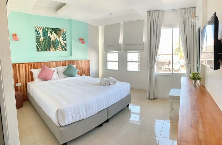 Chaleelay Hotel