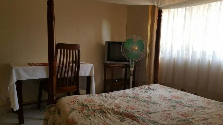 Hotel Paula Guest House