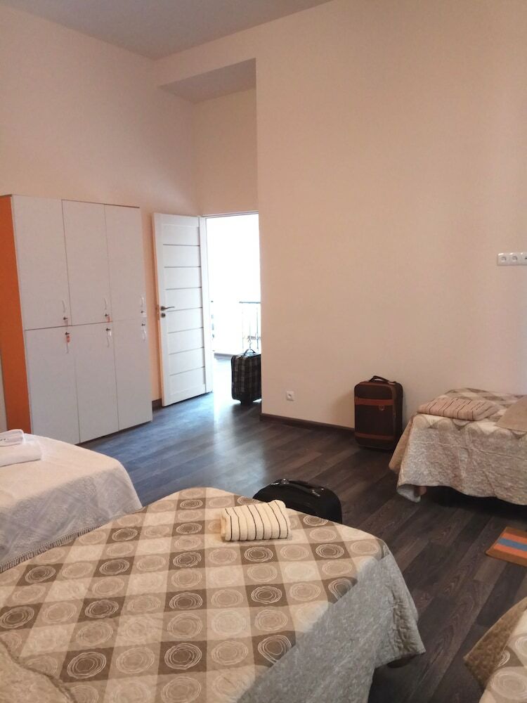 Hostal Apri Hostel