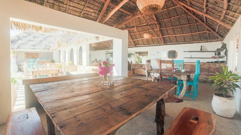 Uhuru Beach Hotel