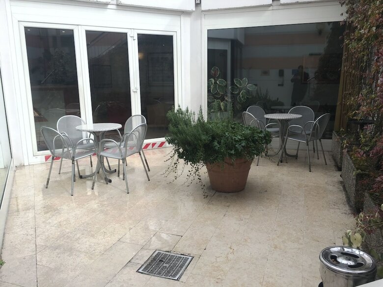 Hotel Garn� Villa Fontana