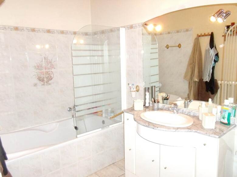 House With 4 Bedrooms In Marcellus, With Enclosed Garden And Wifi