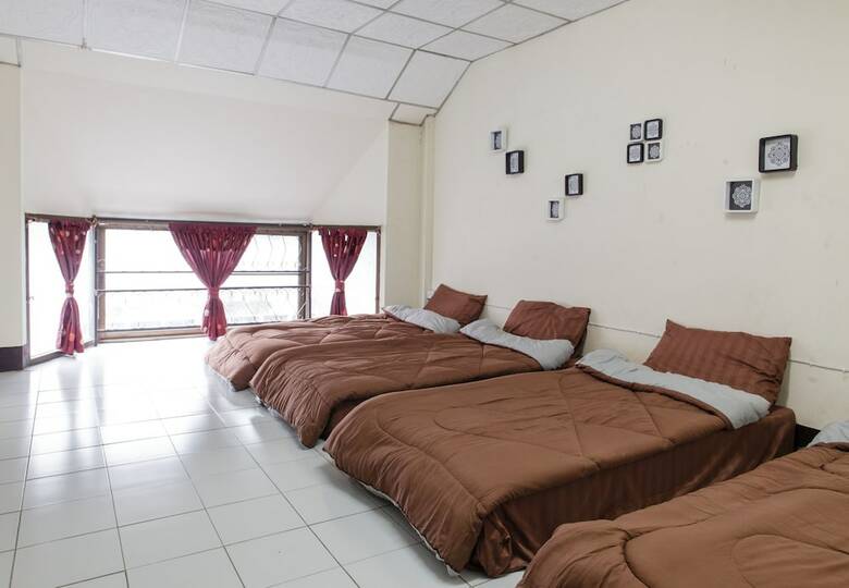 Hostal Starnong Caf� & Hostel