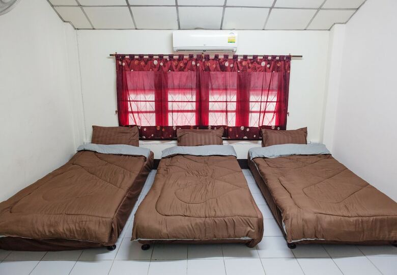 Hostal Starnong Caf� & Hostel