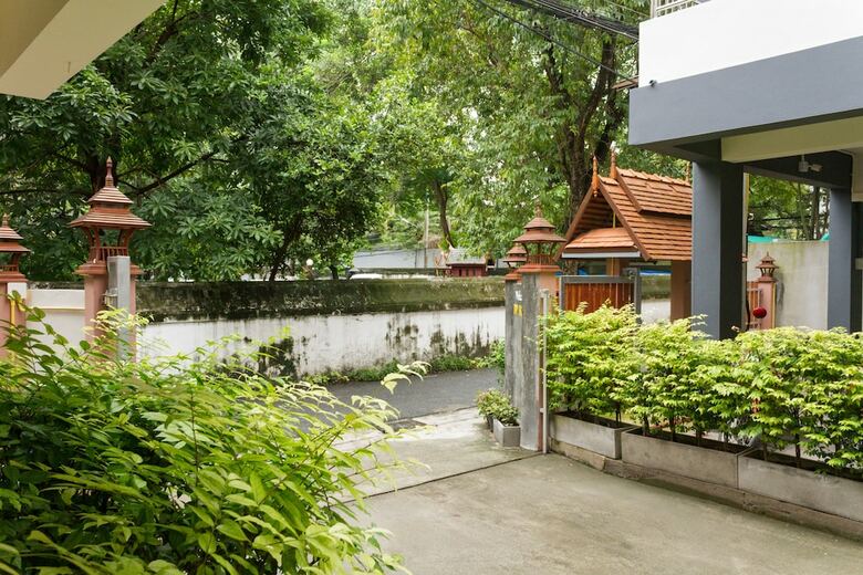 Hotel Dp House