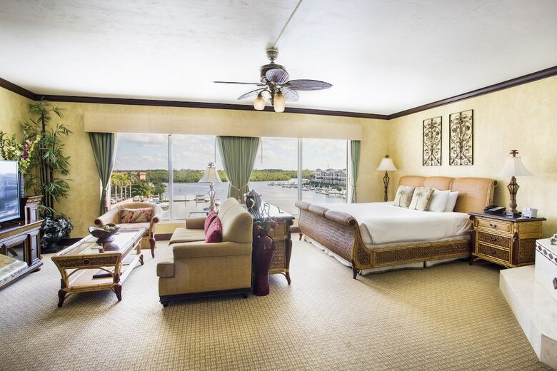 Hotel Bayfront Inn Fifth Avenue