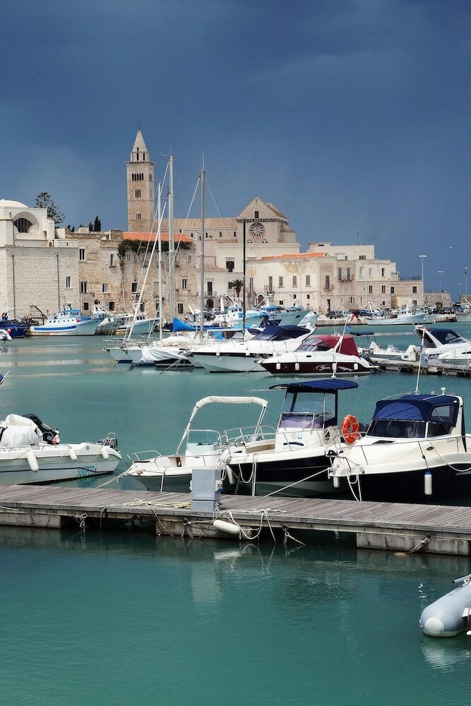 Apartment With 2 Bedrooms In Melfi - 70 Km From The Beach