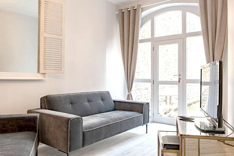 Apartment With 2 Bedrooms In Beaune, With Wifi