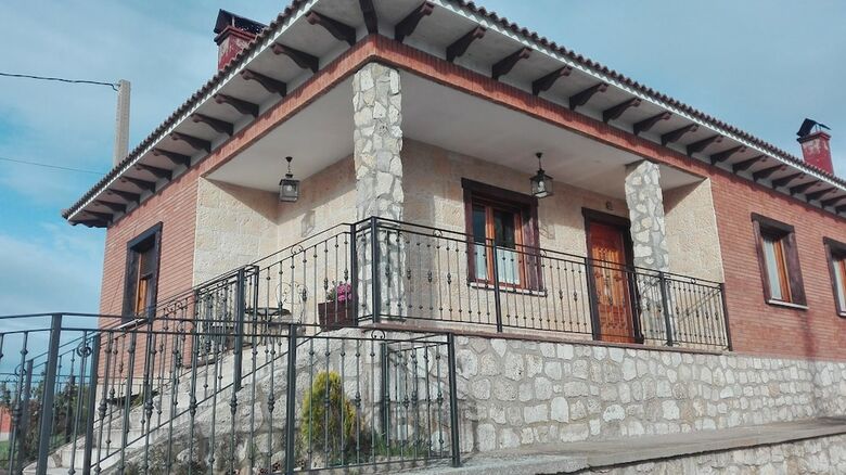 House With 3 Bedrooms In Peral de Arlanza, With Enclosed Garden