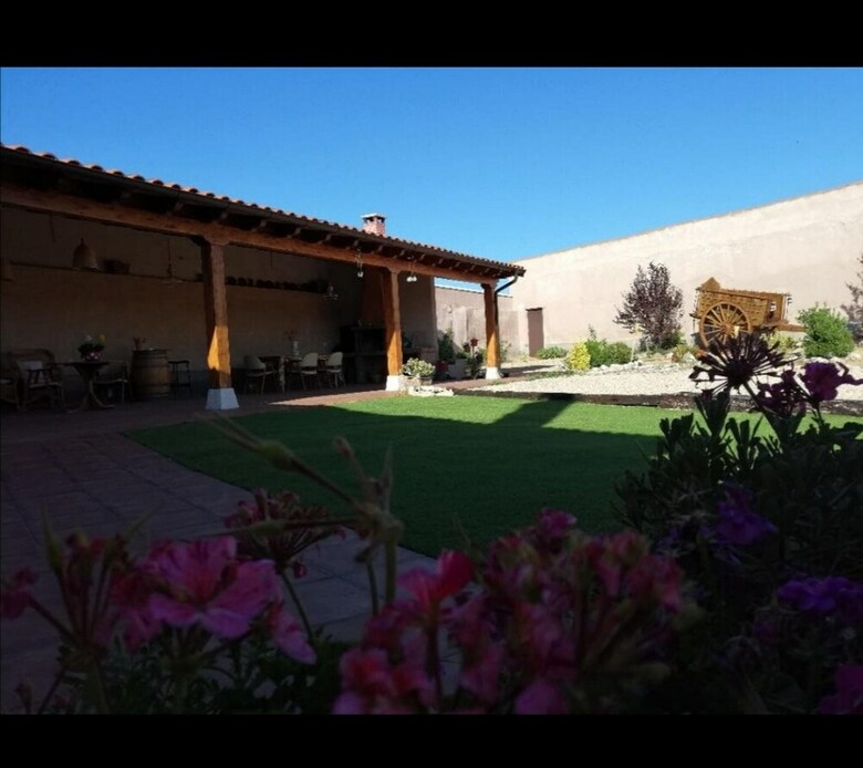 House With 3 Bedrooms In Peral de Arlanza, With Enclosed Garden