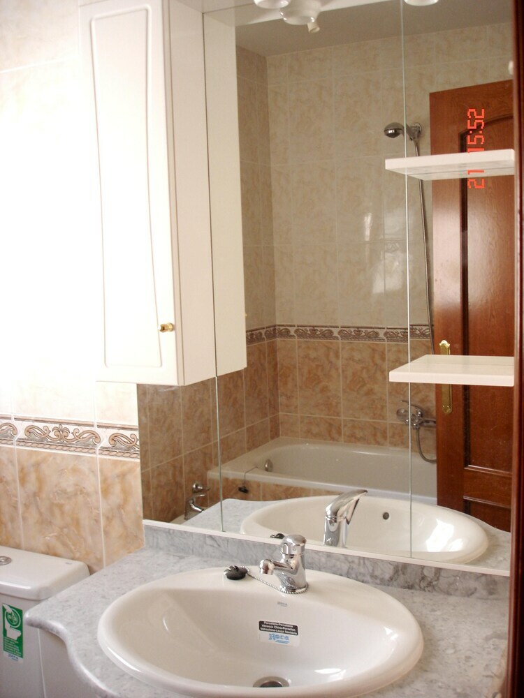 Apartamentos House With 4 Bedrooms In Aldea Real, With Terrace
